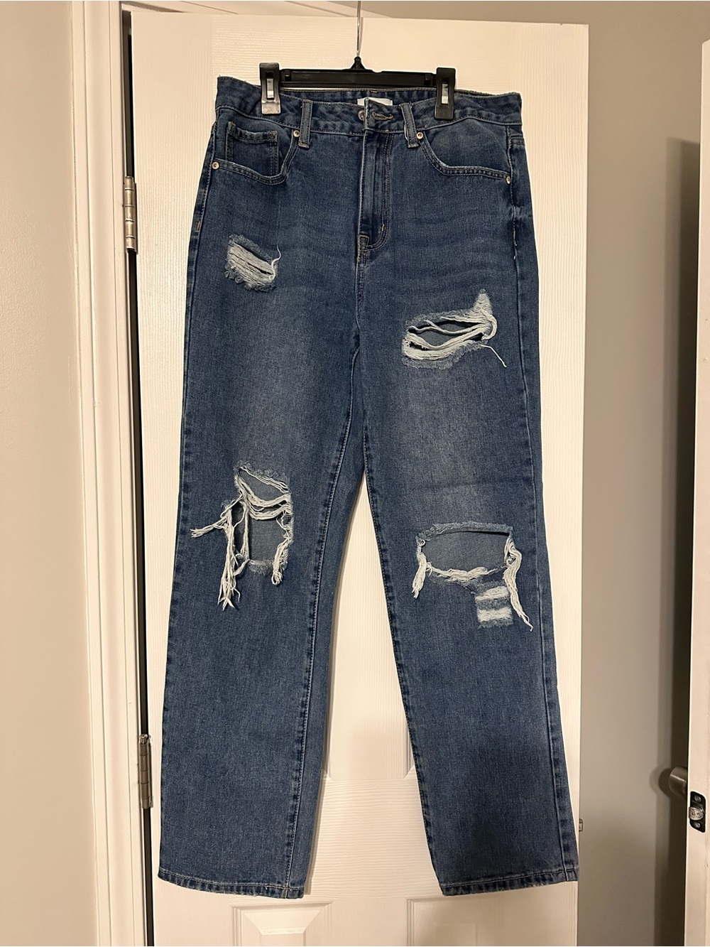 Forever 21 Distressed Boyfriend Jeans - Dark Blue